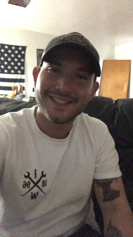 Foto desnuda filtrada de OnlyFans de Cgmike