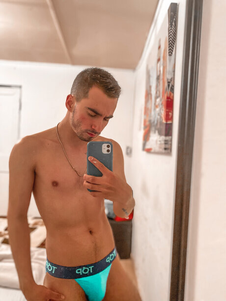 Foto desnuda filtrada de OnlyFans de Vctor Bustamante
