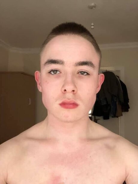 Foto desnuda filtrada de OnlyFans de Lb