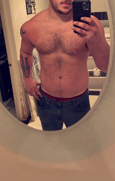 Foto desnuda filtrada de OnlyFans de Yourfavoriteburger