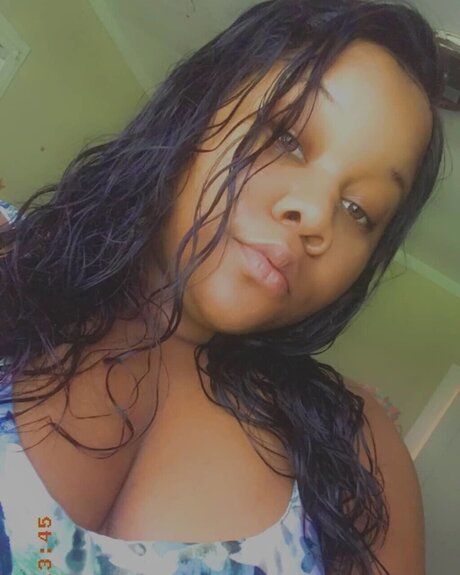 Foto desnuda filtrada de OnlyFans de Kirababy18