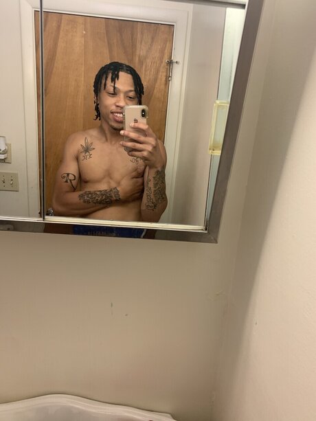 Foto desnuda filtrada de OnlyFans de Javon Robinson