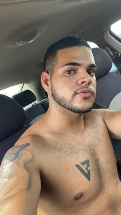 Foto desnuda filtrada de OnlyFans de Luis