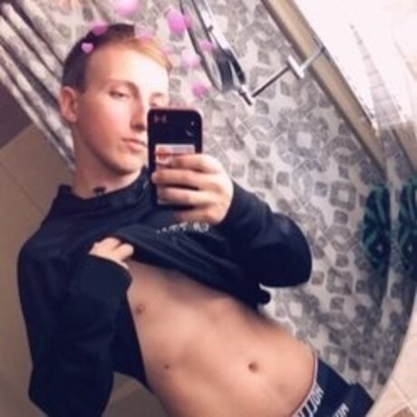 Foto desnuda filtrada de OnlyFans de Messy Twink