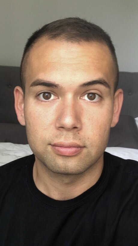 Foto desnuda filtrada de OnlyFans de Eddie