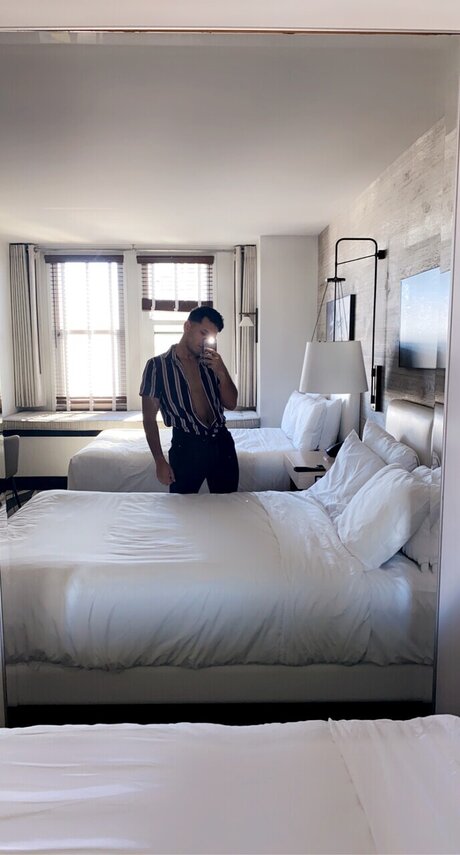Foto desnuda filtrada de OnlyFans de Petr
