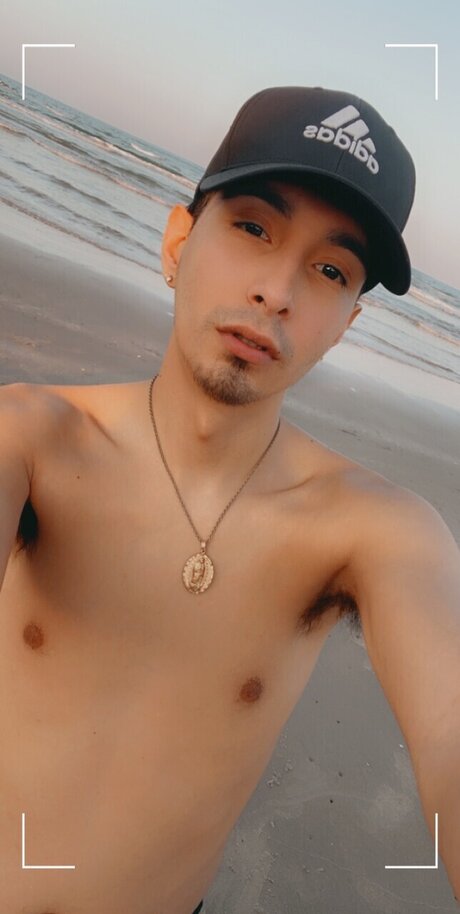 Foto desnuda filtrada de OnlyFans de Tinov