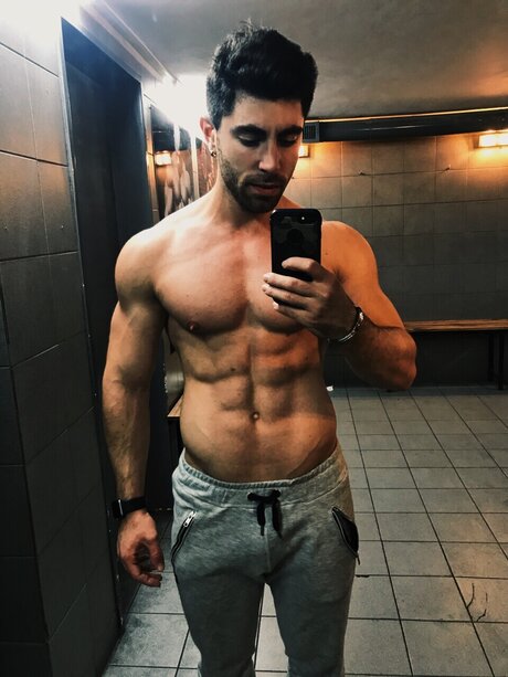 Foto desnuda filtrada de OnlyFans de Strong Focus