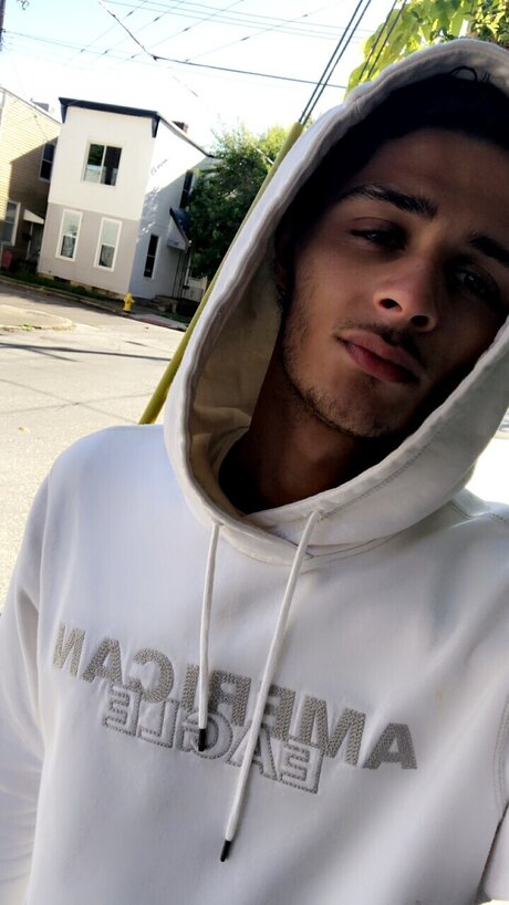 Foto desnuda filtrada de OnlyFans de Pierre