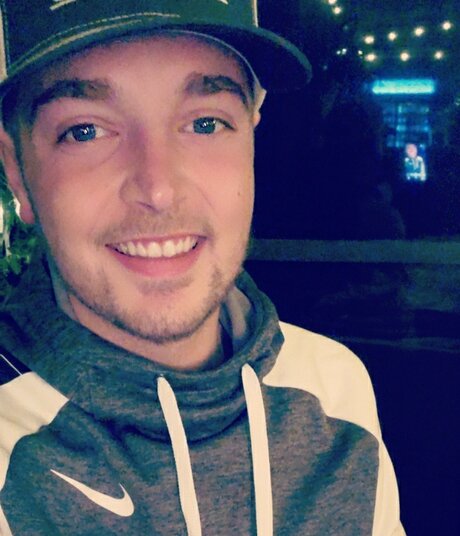 Foto desnuda filtrada de OnlyFans de Dylan Scott