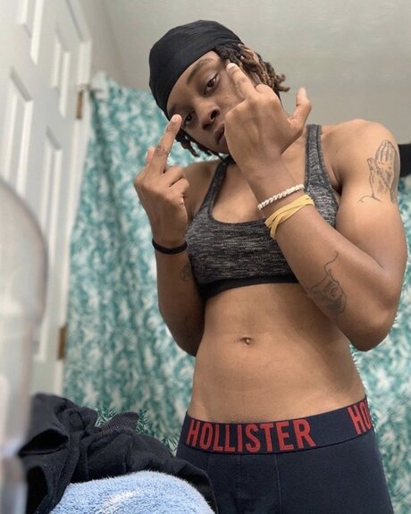 Foto desnuda filtrada de OnlyFans de Freakyluhsavage