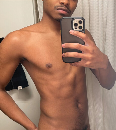 Foto desnuda filtrada de OnlyFans de   