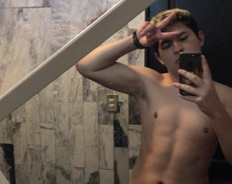 Foto desnuda filtrada de OnlyFans de Kyojin
