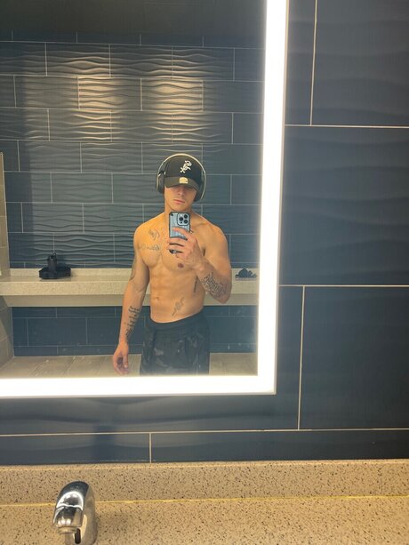 Foto desnuda filtrada de OnlyFans de Alex