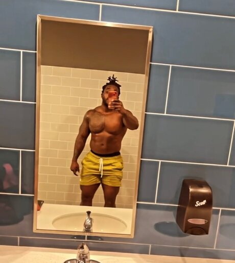 Foto desnuda filtrada de OnlyFans de Dreadstattoosmuscles