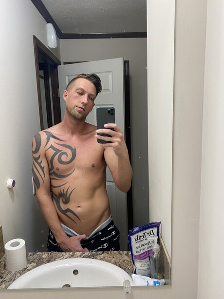 Foto desnuda filtrada de OnlyFans de Junior Mccarty