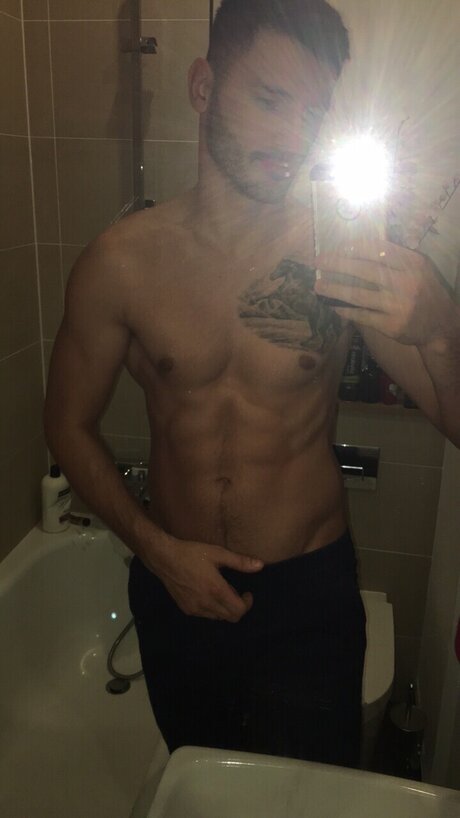 Foto desnuda filtrada de OnlyFans de Andrei