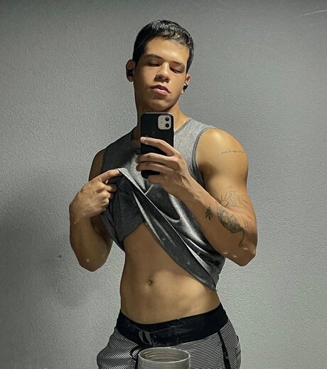 Foto desnuda filtrada de OnlyFans de Filipe Ojeda