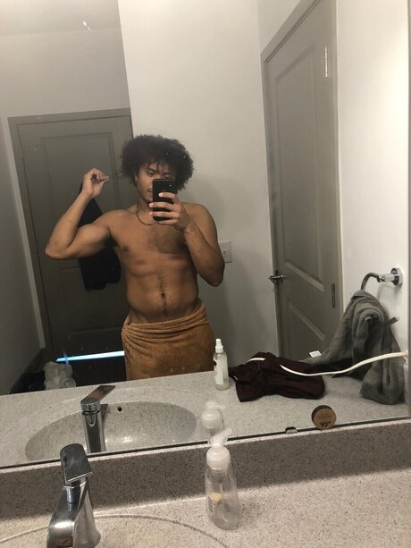 Foto desnuda filtrada de OnlyFans de Alex