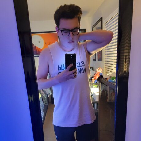 Foto desnuda filtrada de OnlyFans de Abstract