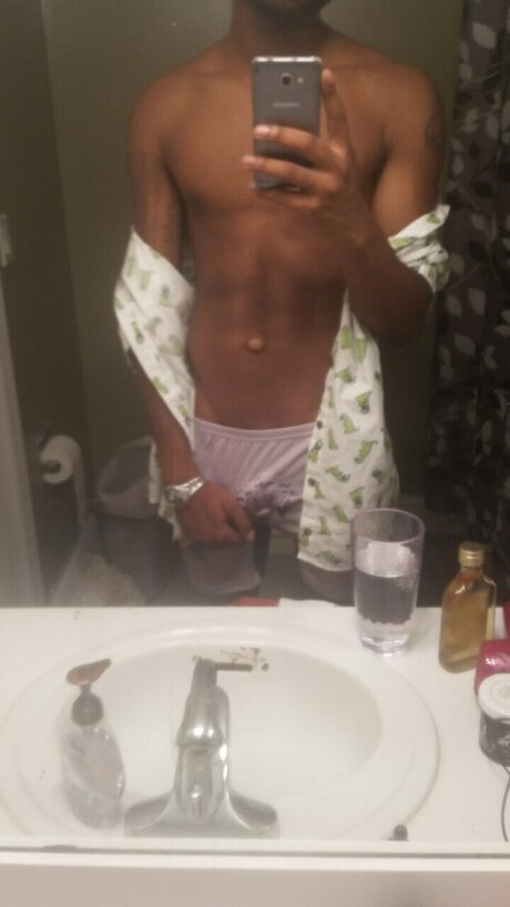 Foto desnuda filtrada de OnlyFans de J