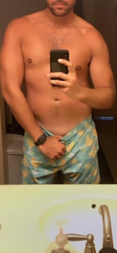 Foto desnuda filtrada de OnlyFans de Legend