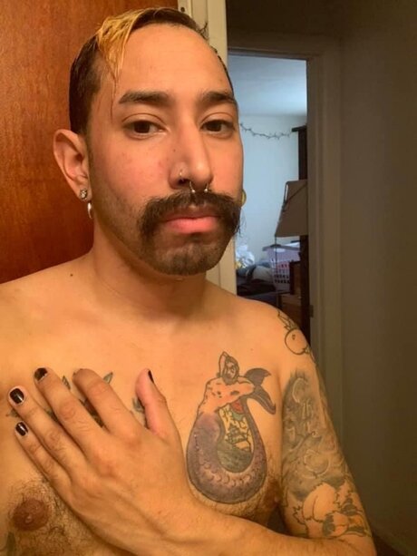 Foto desnuda filtrada de OnlyFans de Bearalynmanson