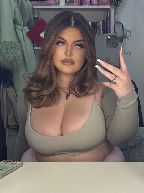 Foto desnuda filtrada de OnlyFans de Pris
