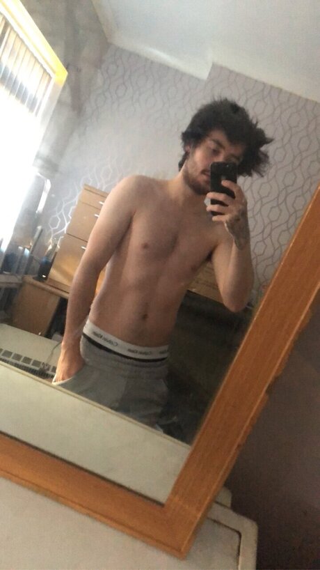 Foto desnuda filtrada de OnlyFans de Awr