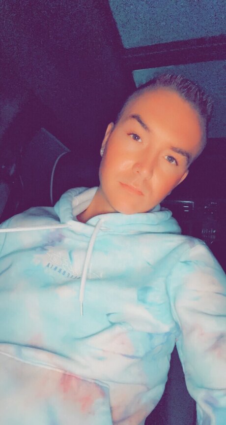 Foto desnuda filtrada de OnlyFans de Dill