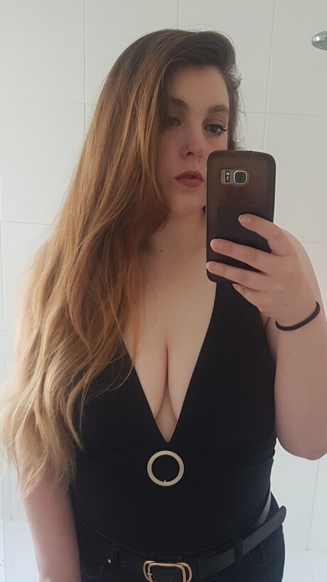 Foto desnuda filtrada de OnlyFans de B