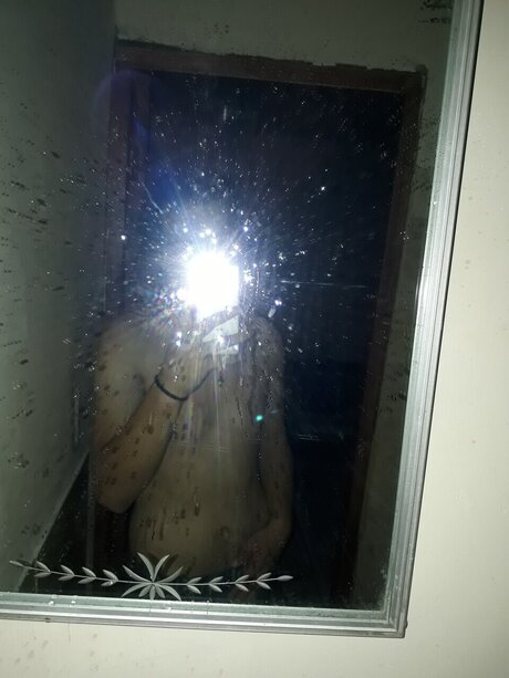 Foto desnuda filtrada de OnlyFans de Manu