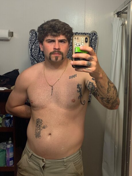 Foto desnuda filtrada de OnlyFans de Bucky