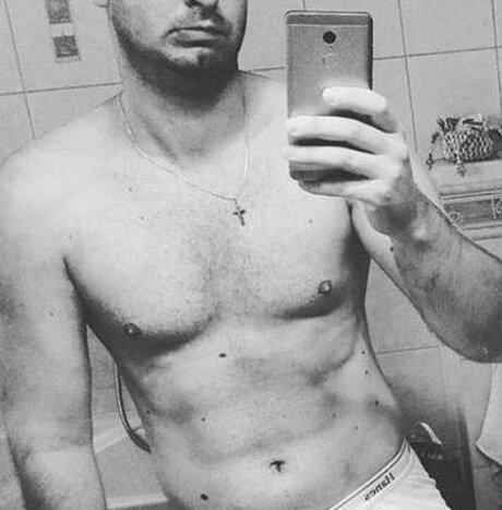 Foto desnuda filtrada de OnlyFans de Realny Realny