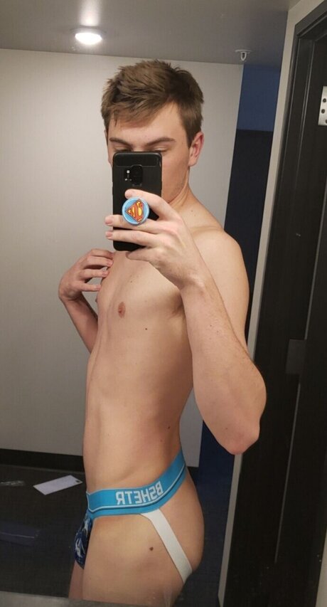 Foto desnuda filtrada de OnlyFans de Robert