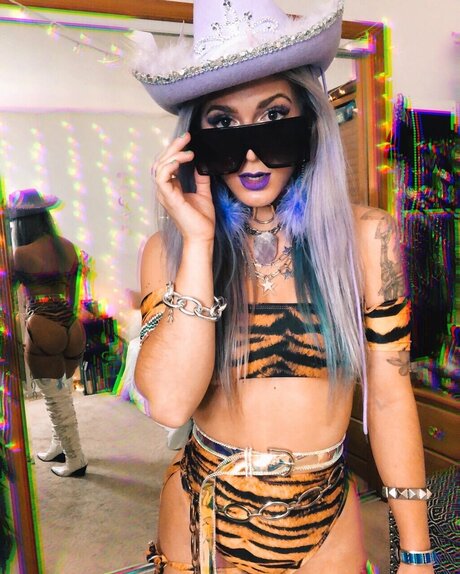 Lady Lana