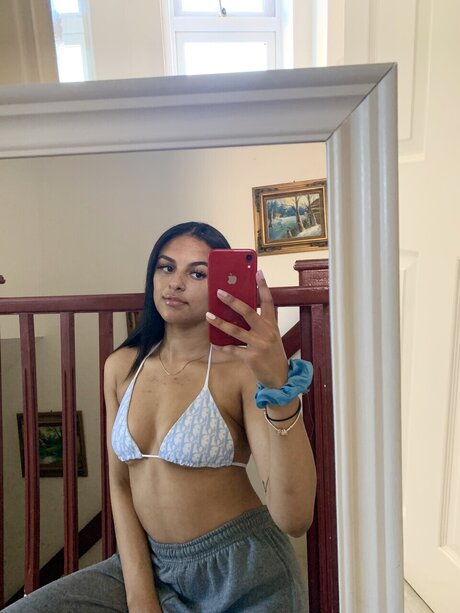 Foto desnuda filtrada de OnlyFans de Angelina