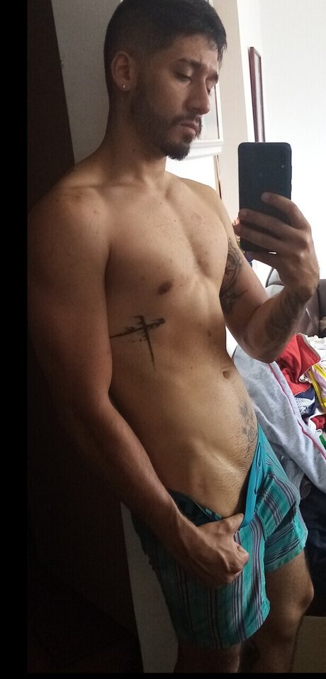 Foto desnuda filtrada de OnlyFans de Andres