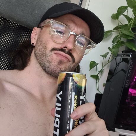 Foto desnuda filtrada de OnlyFans de Eruptr