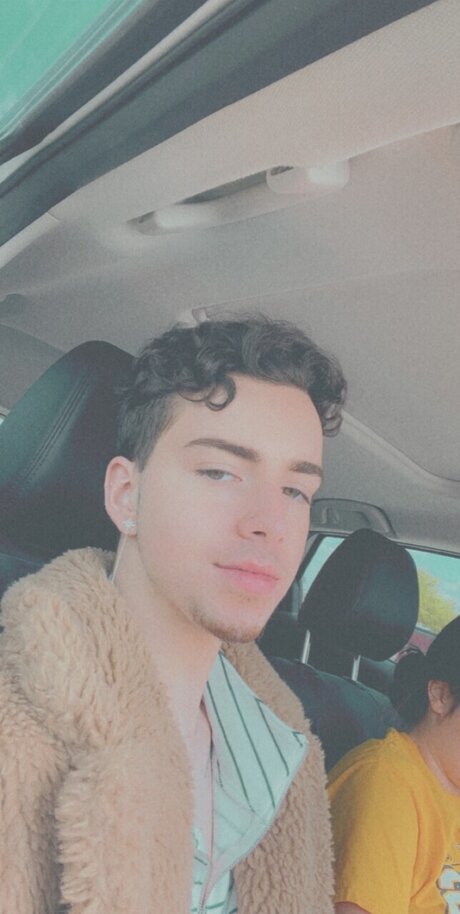 Foto desnuda filtrada de OnlyFans de Stephen Mikel