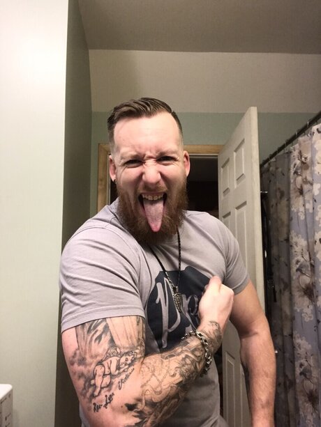 Foto desnuda filtrada de OnlyFans de Michael Barnhart