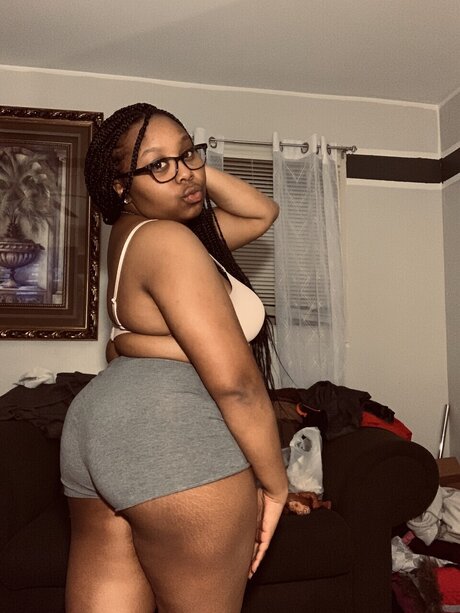 Foto desnuda filtrada de OnlyFans de Esenaj
