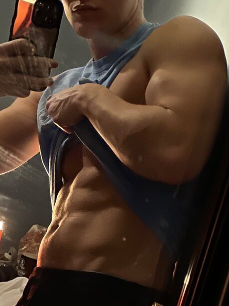 Foto desnuda filtrada de OnlyFans de Cursemarked
