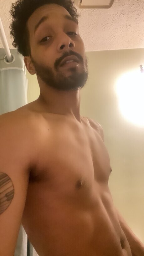 Foto desnuda filtrada de OnlyFans de Officialtjthekid