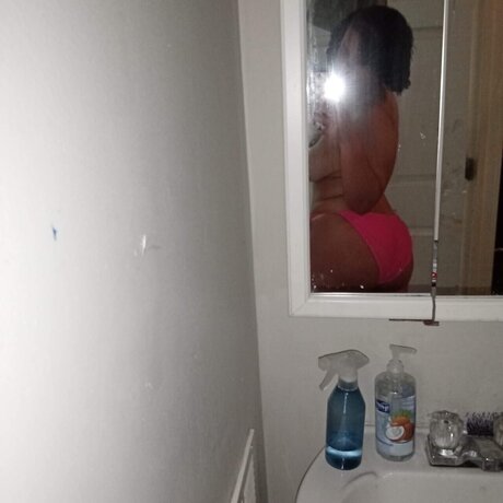Foto desnuda filtrada de OnlyFans de Nina Ross