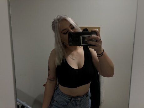 Foto desnuda filtrada de OnlyFans de Ellzbabeee