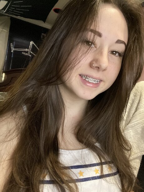 Foto desnuda filtrada de OnlyFans de Dumbbroad