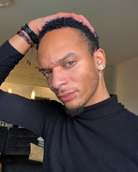 Foto desnuda filtrada de OnlyFans de Ricky
