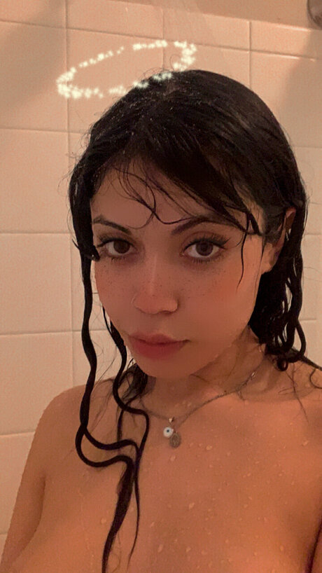 Foto desnuda filtrada de OnlyFans de Angel Baby 