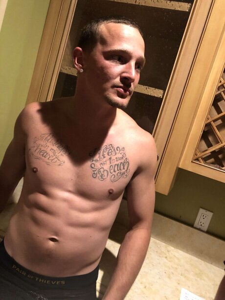 Foto desnuda filtrada de OnlyFans de Colter Wall